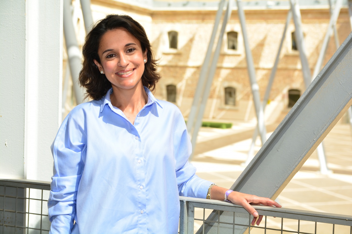 Miriam Bódalo, egresada distinguida: «Estudiar ADE es una base fundamental para llegar hasta donde te propongas»